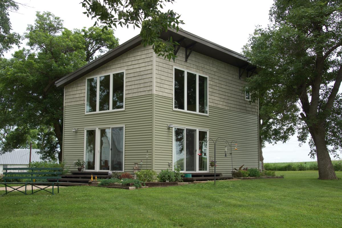 Exterior_8452