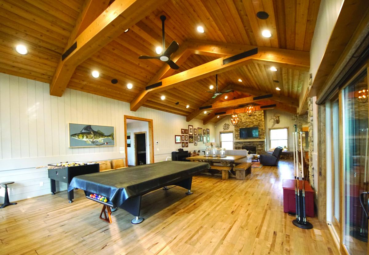 Lakeside Family Cabin Int_9748