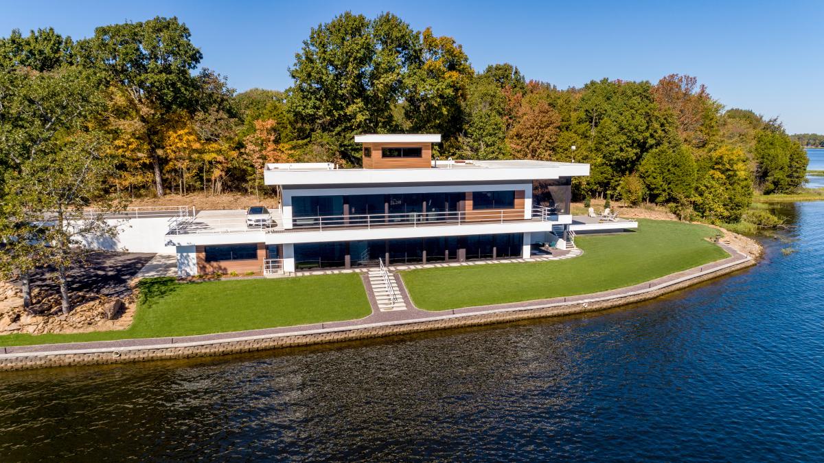 Marion, IL Lake Home